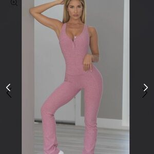 Bombshell straight up leggings in pink/ grey. New without tags.